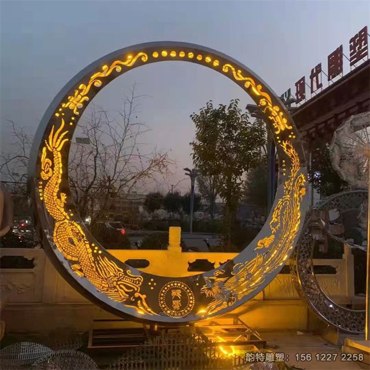 不銹鋼鏡面月亮雕塑，發(fā)光圓環(huán)月亮雕塑加工廠